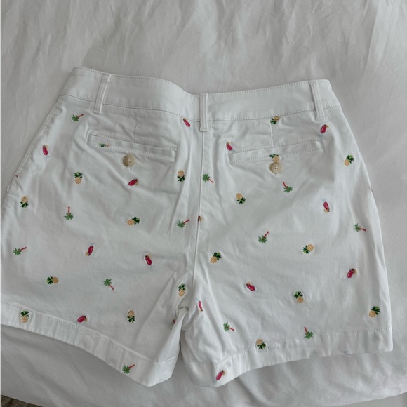Tommy Bahama Boracay® Tropical Toss Embroidered 5-Inch Shorts.  Size 6 - Picture 6 of 9